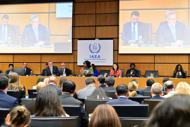 صورة نشرتها الوكالة الدولية للطاقة الذرية من خطاب غروسي في مستهل اجتماعها الفصلي في فيينا الاثنين