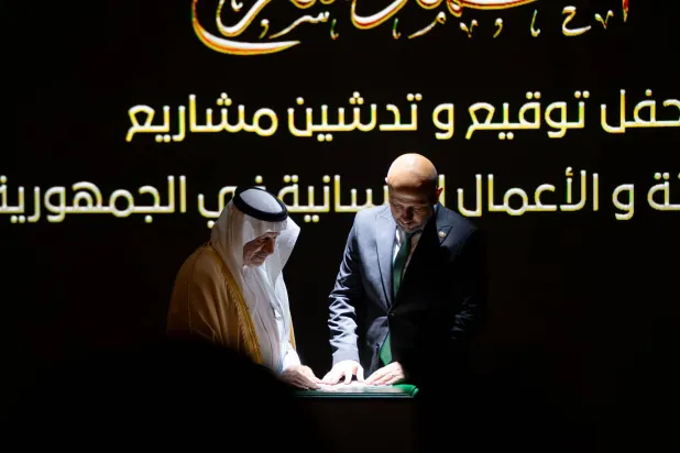 توقيع الاتفاقيات في دمشق الأحد بحضور د. عبد الله الربيعة المشرف العام على «مركز الملك سلمان للإغاثة والأعمال الإنسانية» ووزير الطوارئ والكوارث السوري رائد الصالح (تصوير: تركي العقيلي)