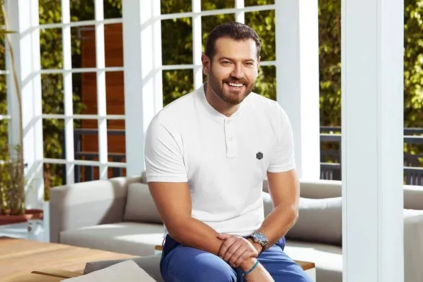 الفنان المصري عمرو درويش (الشركة المنتجة)