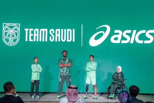 جانب من تدشين الزي الرسمي (فريق السعودية)