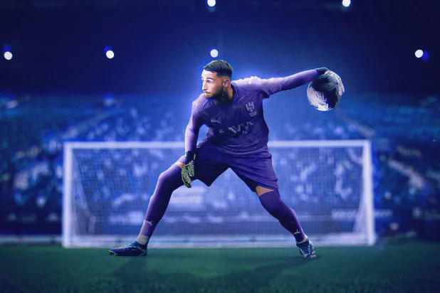 الفرنسي الشاب ماتيو باتويي سيذود عن شباك الفريق خلال فترة غياب بونو (نادي الهلال)