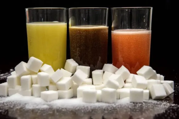 استهلاك السكريات زاد بشكل ملحوظ في السنوات الأخيرة (رويترز)