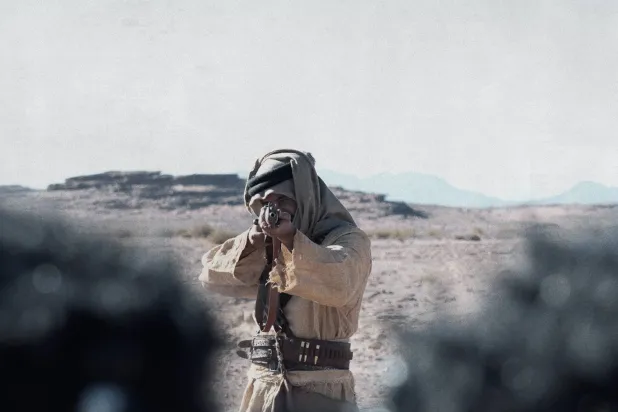 يقدم الفيلم رؤية سينمائية جديدة تستكمل تيار سينما الصحراء (الشرق الأوسط)