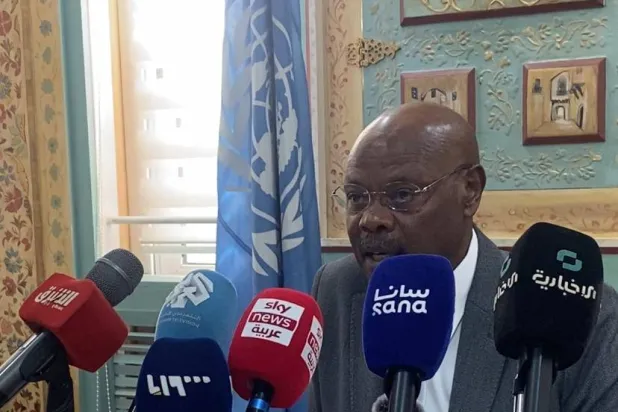 المنسق المقيم في الأمم المتحدة آدم عبد المولى في المؤتمر الصحافي صباح الثلاثاء (الشرق الأوسط)