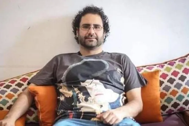 يتوقع صدور عفو رئاسي عن علاء عبد الفتاح الأيام المقبلة (حساب شقيقته على «فيسبوك»)