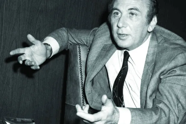 نزار قباني (أ.ف.ب)