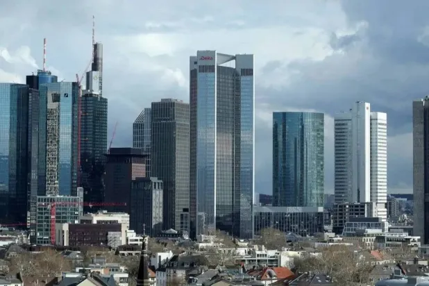 أبراج لشركات عالمية ومحلية بوسط برلين (رويترز)