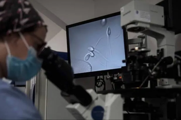 الابتكار يستهدف علاج العقم وتحسين الصحة الإنجابية للمرأة (أ.ف.ب)