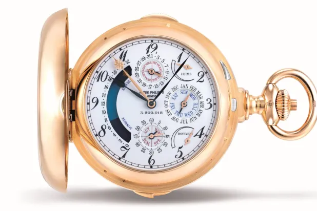 من ميزاتها قدرتها على عزف نغمة مطابقة تماماً لصوت ساعة «بيغ بن»... (سوذبيز)