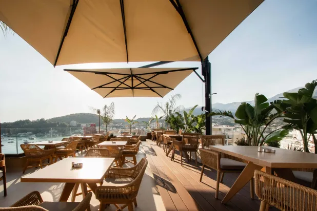 إطلالة رائعة على الريفييرا الألبانية (الشرق الأوسط)