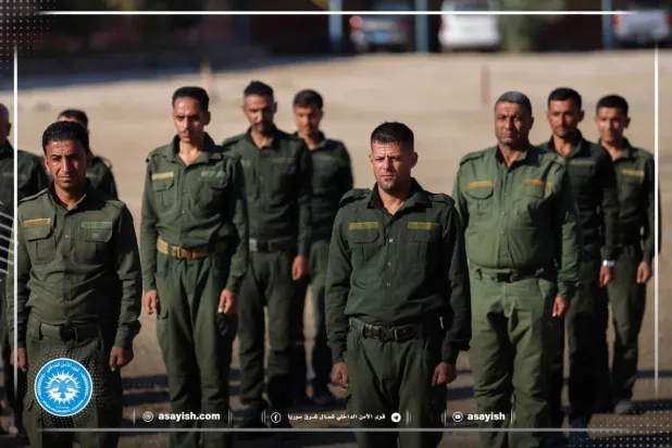 الدورة السادسة لصف الضباط في مدرسة الشهيد علي ملحم بالمنصورة محافظة الرقة (الأسايش فيسبوك)