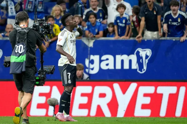 الاعتقال جاء عقب واقعة حدثت في الدقيقة 37 من المباراة (أ.ف.ب)