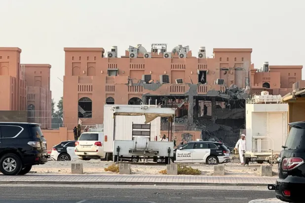 المبنى الذي استهدفته الغارات الإسرائيلية في العاصمة القطرية الدوحة (رويترز)