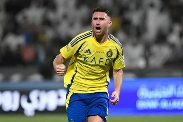 إيمريك لابورت (رويترز)