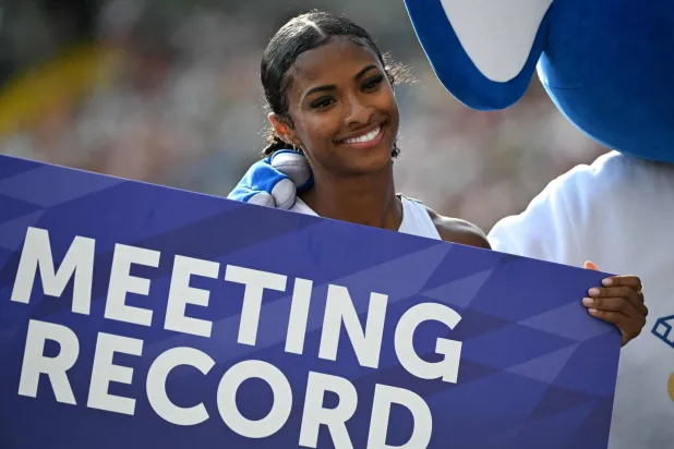 البطلة الأولمبية ماساي راسل (أ.ف.ب)