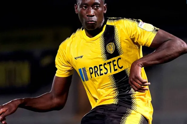 لوكاس أكينز (الشرق الأوسط)