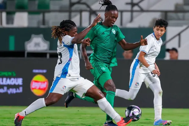 من مباراة سيدات الأهلي ونيوم (الشرق الأوسط)