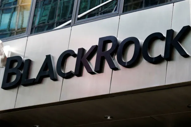 FILE PHOTO: The BlackRock logo is seen outside of its offices in New York City, US, October 17, 2016.  REUTERS/Brendan McDermid/File Photo
