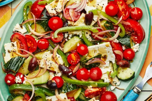 ما هي المأكولات والمشروبات التي تحفّز الطاقة في الصيف؟