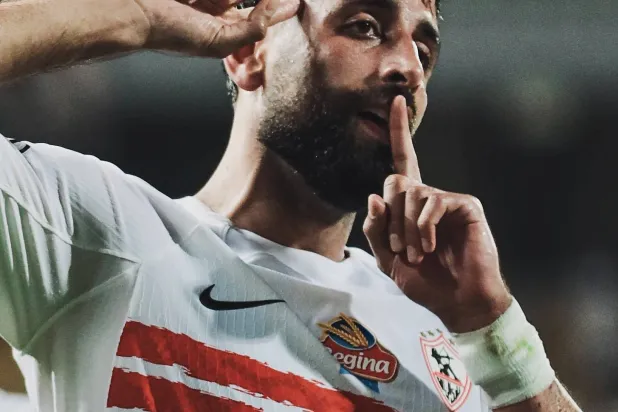 عدي الدباغ محتفلاً بهدفه في شباك المصري (نادي الزمالك)