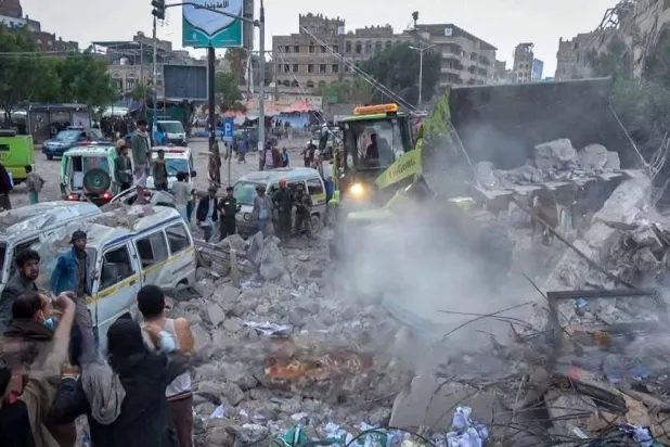 دمار غير مسبوق في حي التحرير بصنعاء جراء القصف الإسرائيلي (إعلام محلي)