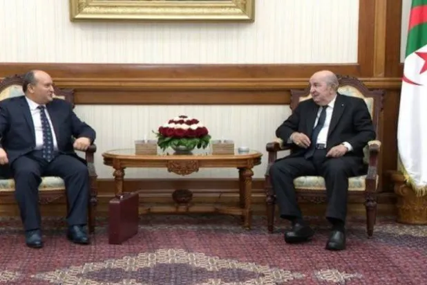 تبون (يمين) خلال لقائه غريب في الجزائر اليوم (وكالة الأنباء الجزائرية)