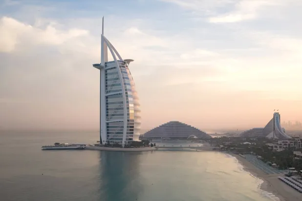 شاطئ جميرا دبي (الشرق الأوسط)