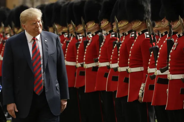 الرئيس الاميركي دونالد ترمب في زيارته السابقة إلى المملكة المتحدة في 2018 (أ.ب)