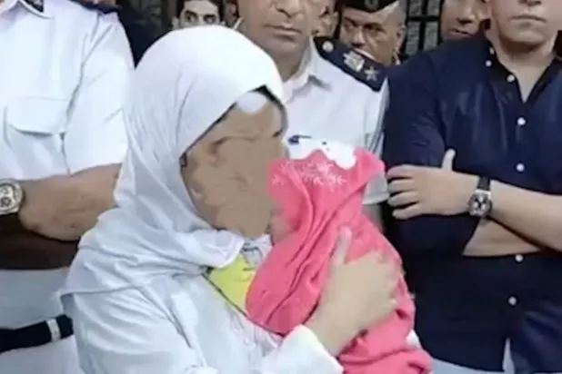 صورة متداولة للمتهمة بقتل 6 أطفال ووالدهم في المنيا (فيسبوك)