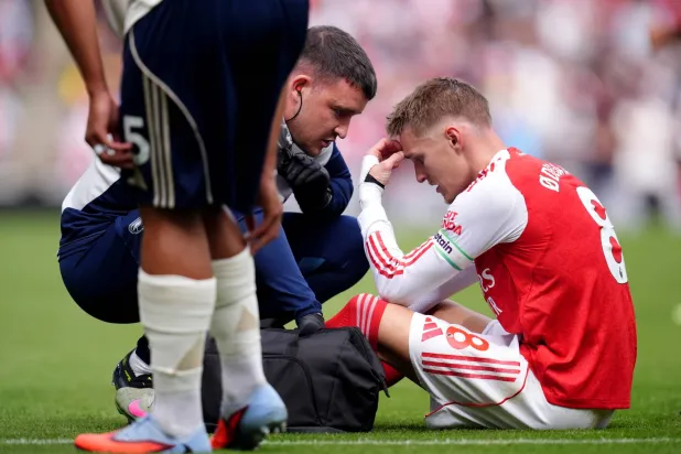 مارتن أوديغارد أصيب في مواجهة فورست (د.ب.أ)