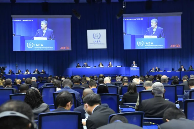 رئيس «المنظمة الإيرانية للطاقة الذرية» محمد إسلامي خلال الاجتماع الفصلي لـ«مجلس المحافظين» (أرشيفية - الوكالة الدولية)