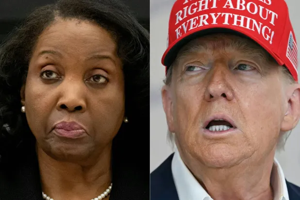 الرئيس الأميركي دونالد ترمب وعضو مجلس الاحتياطي الاتحادي ليزا كوك (أ.ف.ب)