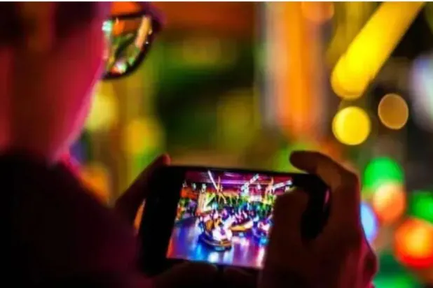 الصبي طالب في الصف السادس لجأ إلى الانتحار بدافع الخوف بعد خسارة مدخرات والده في لعبة على الإنترنت (إنديا تو داي)