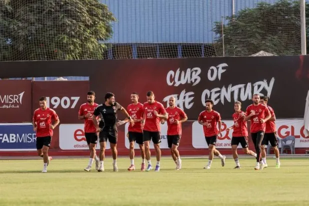 يأمل الأهلي في مصالحة جماهيره الغاضبة بعد النتائج السلبية الأخيرة (النادي الأهلي)