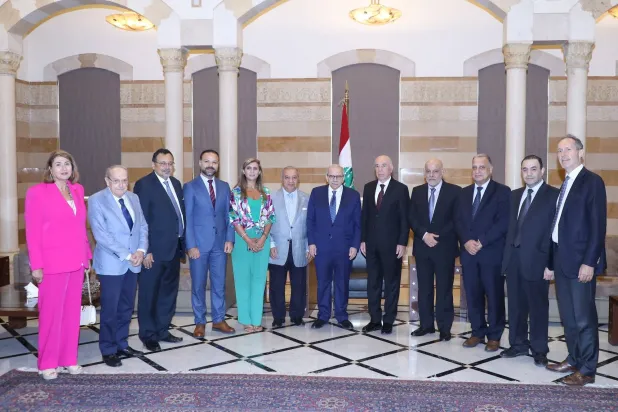 سلام مستقبلاً وفد نقابة الصحافة في السراي الثلاثاء (إكس)