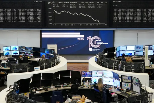 مؤشر الأسهم الألماني «داكس» ببورصة فرنكفورت (رويترز)