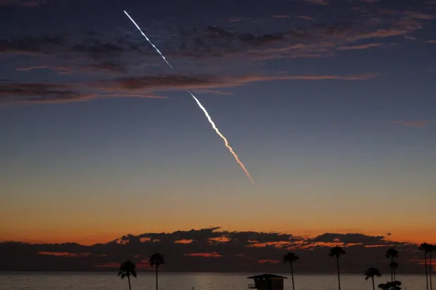 روسيا تقول إنها ستحظى قريباً بمنافس لخدمة الإنترنت عبر الأقمار الاصطناعية «ستارلينك» (رويترز)