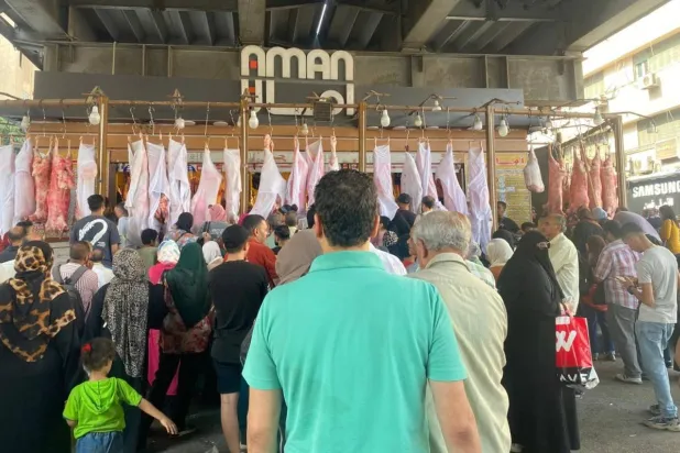  مواطنون مصريون يلجأون إلى منافذ حكومية لبيع اللحوم بأسعار أقل من أسعارها في الأسواق (الشرق الأوسط)