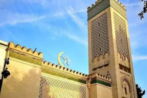مسجد باريس الكبير (صفحة المسجد على فيسبوك)