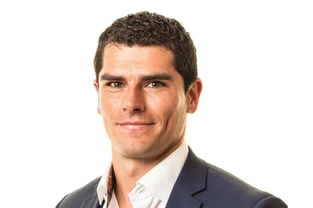 «لعنة العمالقة»... مرثيةٌ شجية لتاريخنا