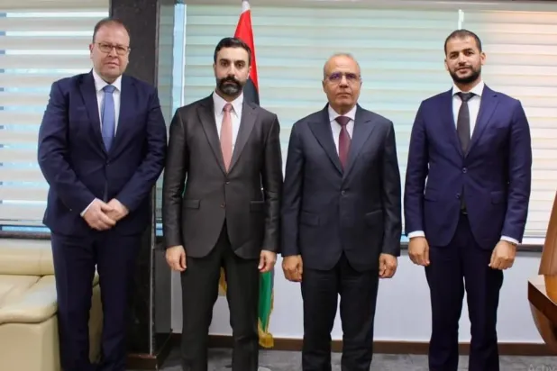 اللافي مستقبلاً وفد «الخارجية» السورية في طرابلس مطلع أغسطس (وزارة الخارجية السورية)