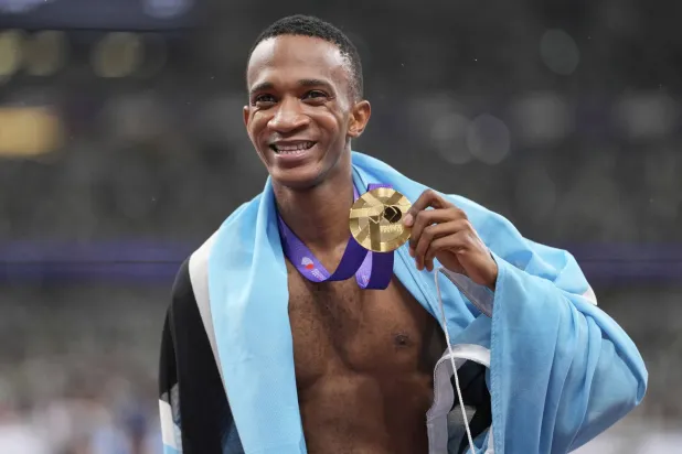 بوسانغ كولين كيبيناتشيبي (أ.ب)