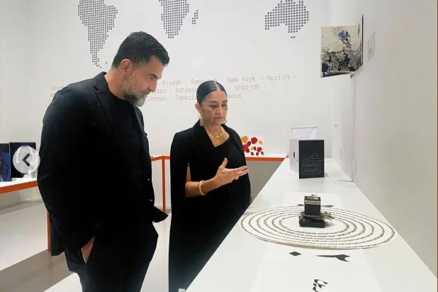 غادة خنجي في المعرض (إنستغرام)