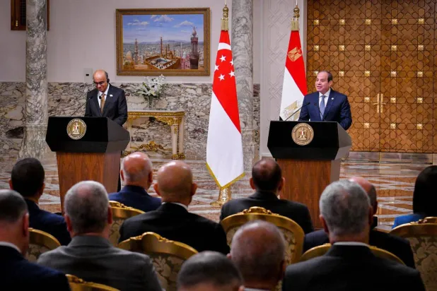 الرئيس المصري أكد وجود آفاق واسعة لتطوير التعاون الاقتصادي والاستثماري مع سنغافورة (الرئاسة المصرية)