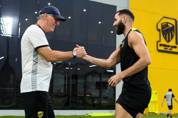 بلان يعتمد كثيراً على بنزيمة في الاستحقاقات الكبرى (نادي الاتحاد) 