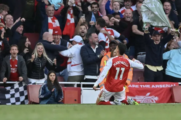 غابرييل مارتينيلي نجم فريق آرسنال (إ.ب.أ)