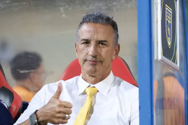 البرازيلي شاموسكا مدرب التعاون (تصوير: نايف العتيبي) 