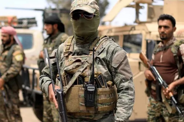 عناصر من «قسد» في محافظة دير الزور السورية (أرشيفية-رويترز)