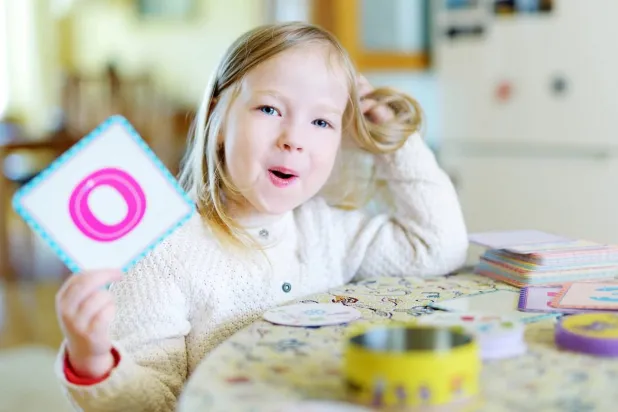 عُسر القراءة يصيب الأشخاص بغضّ النظر عن خلفياتهم التعليمية أو الثقافية (جامعة ميشيغان)