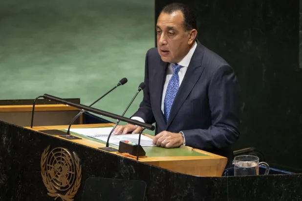 رئيس وزراء مصر مصطفى مدبولي يتحدث خلال اجتماع رفيع المستوى في الأمم المتحدة يهدف إلى حشد الدعم لحل الدولتين للصراع الإسرائيلي - الفلسطيني (أ.ب)
